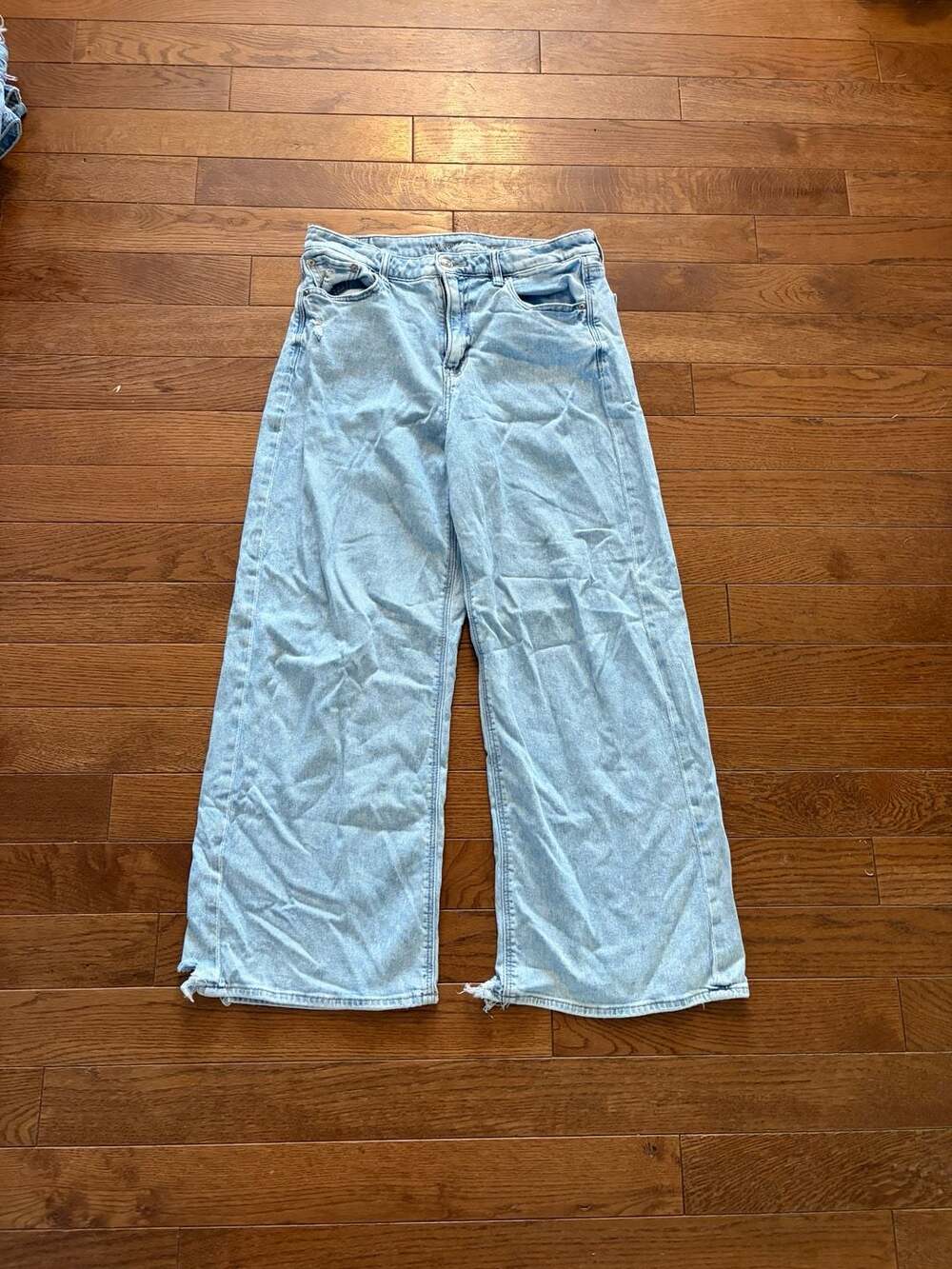 American Eagle Super High-Rise Baggy Wide Leg Jeans Size 10